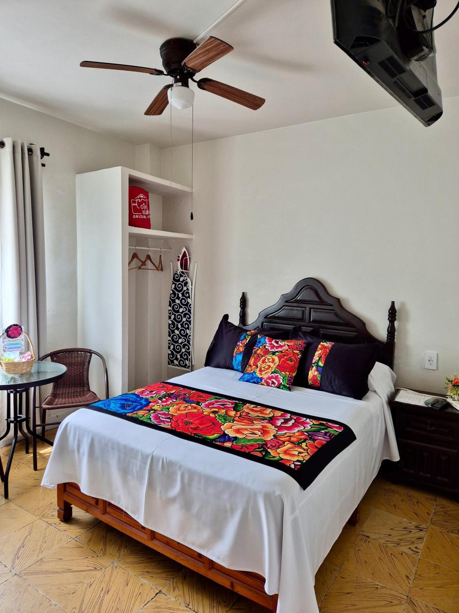 Hotel Catalina โอริซาบา ภายนอก รูปภาพ